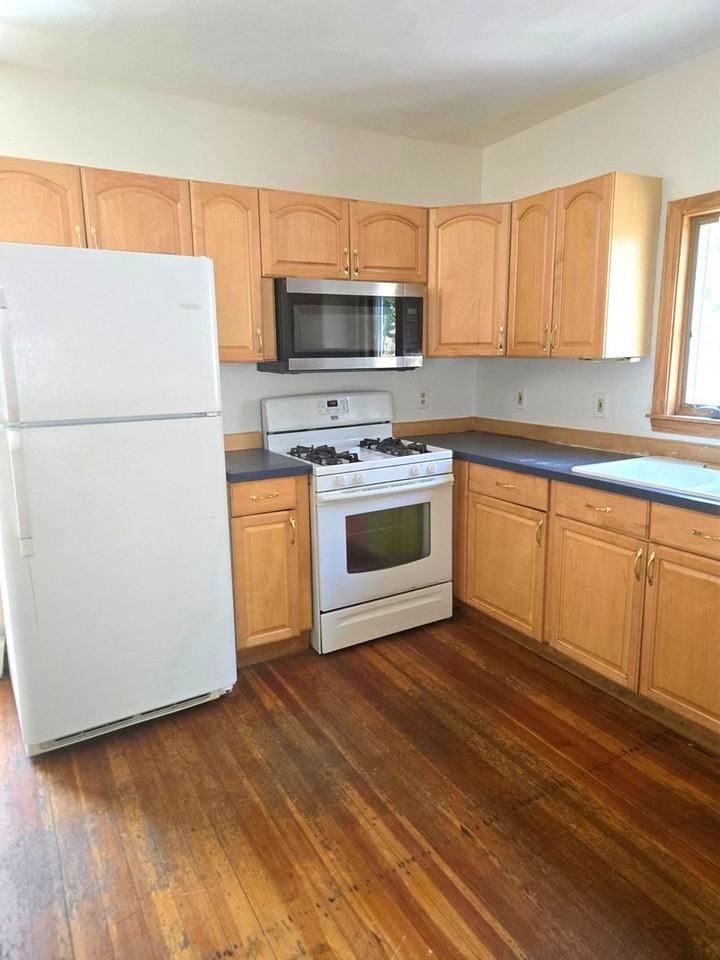 12 Eva St - Photo 3 of 19