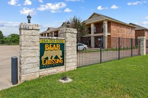 featured image of 2406 S University Parks Dr