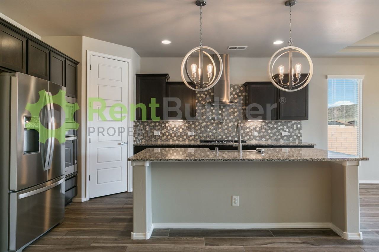 4929 Findley St Sw - Photo 5 of 24