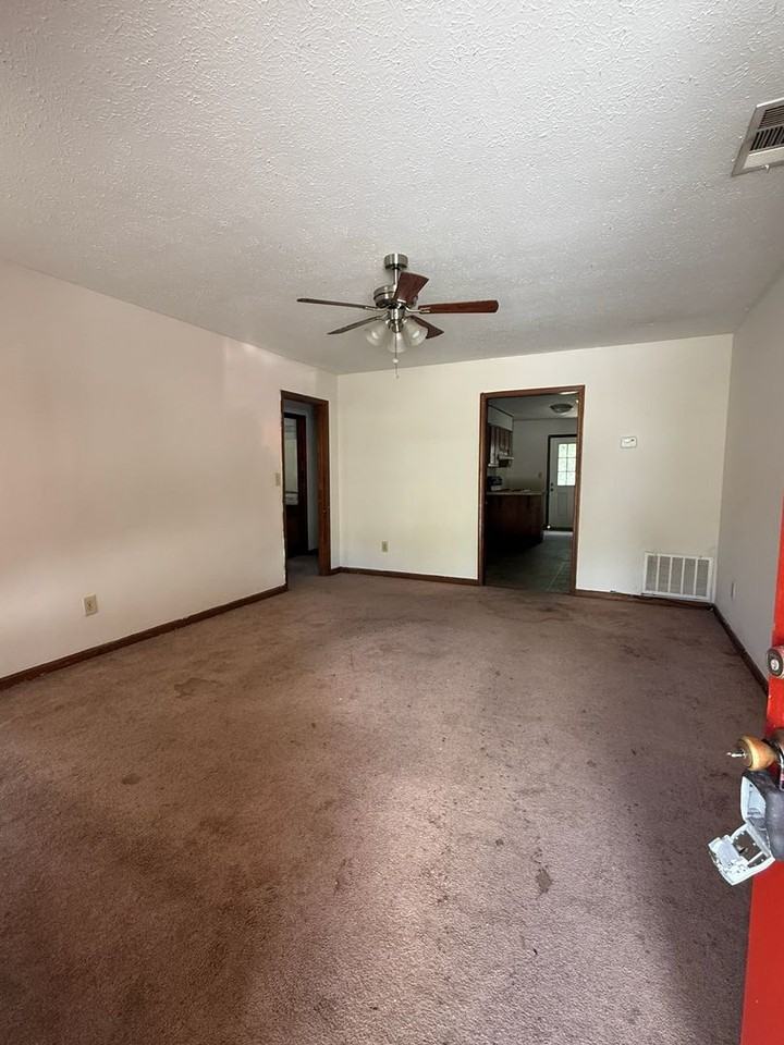 95 Plum Orchard Rd - Photo 4 of 18