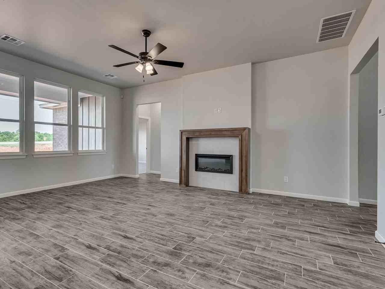 4905 Misty Wood Ln - Photo 5 of 41