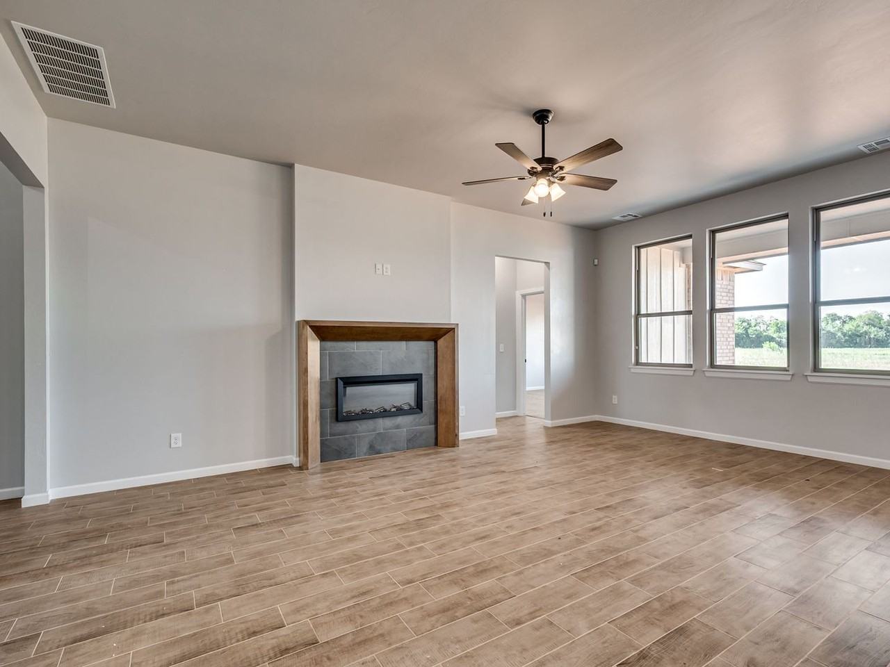 11704 Sw 48th St - Photo 6 of 35