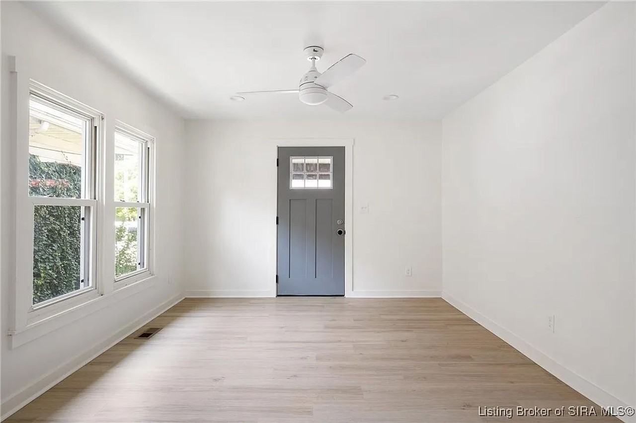 226 Sloemer Ave - Photo 4 of 17