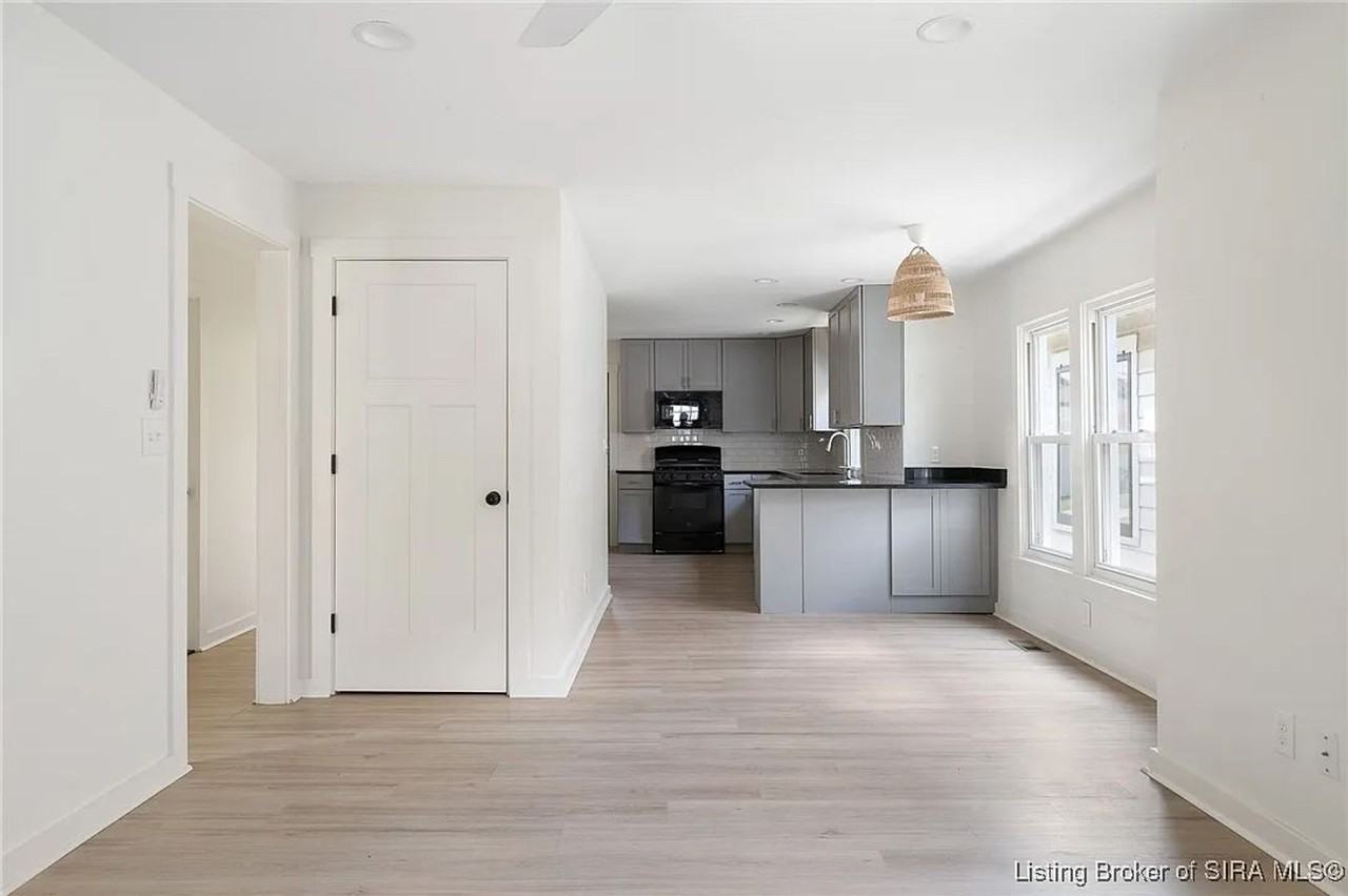 226 Sloemer Ave - Photo 5 of 17