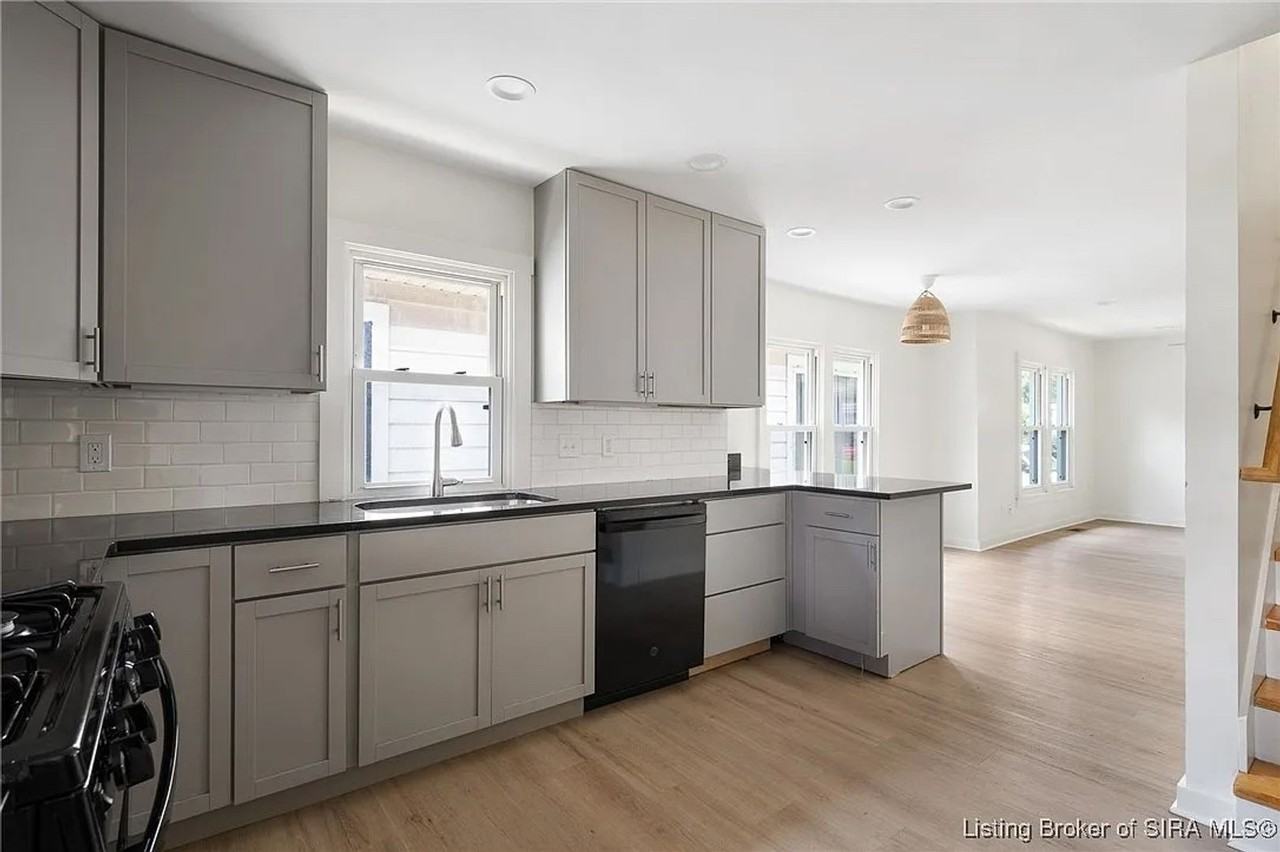226 Sloemer Ave - Photo 7 of 17