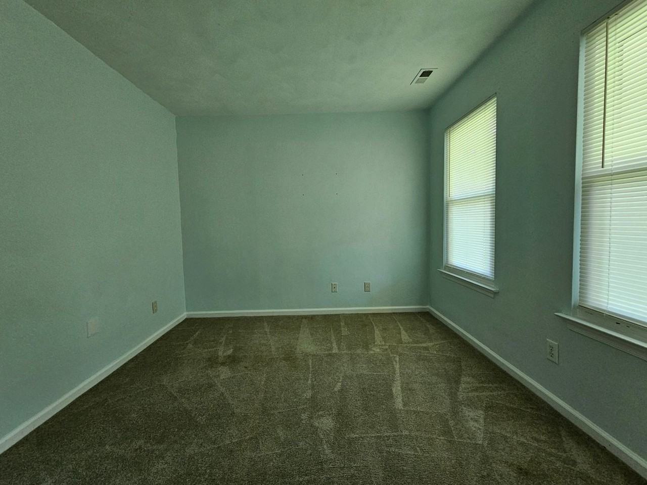 4412 Ellington Ave - Photo 3 of 34