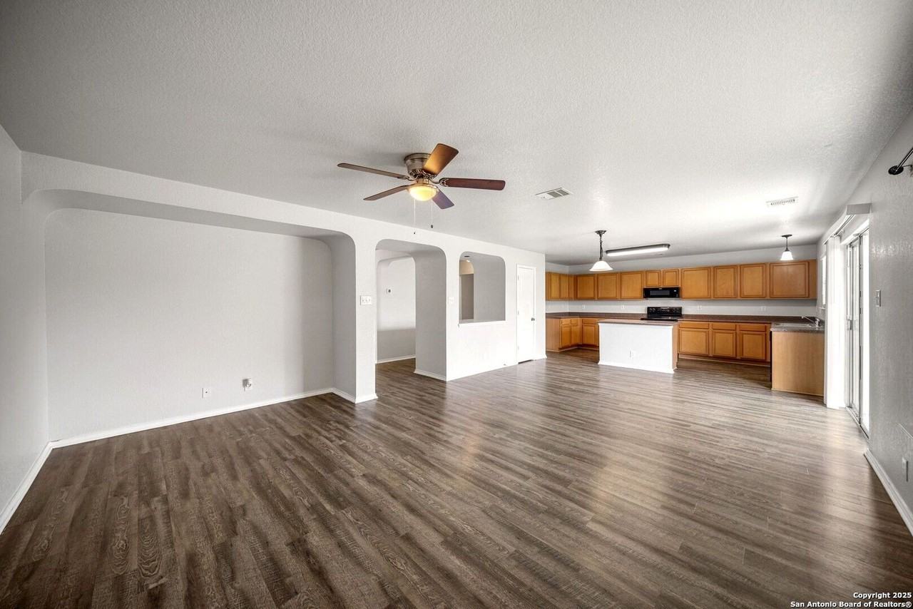 13214 Solar Crst - Photo 2 of 29