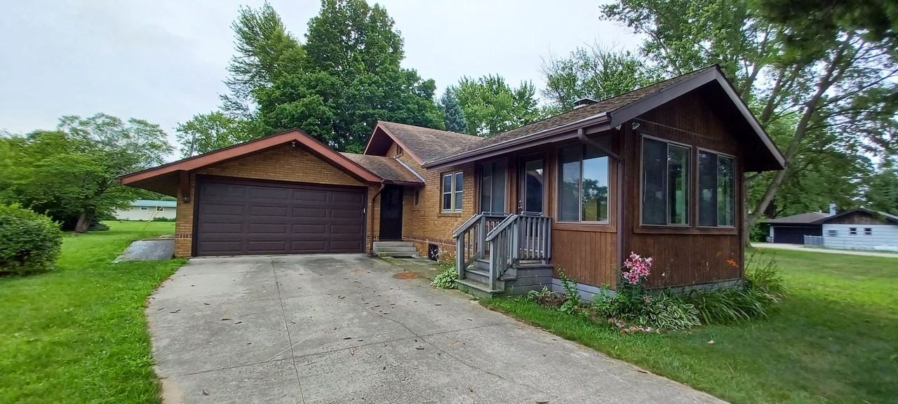 19049 6th St - Photo 3 of 15