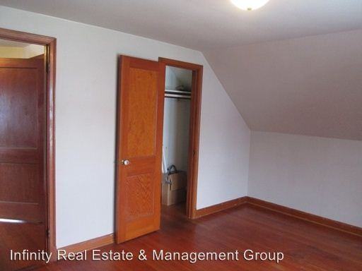 304 10th St NW - Photo 3 of 7