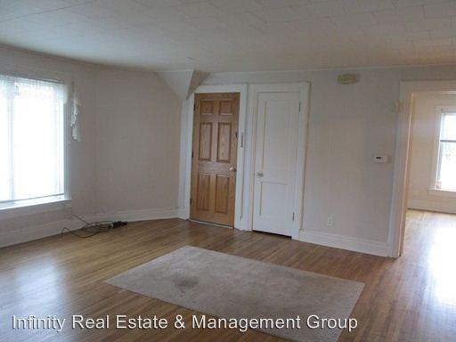 307 7th St NW - Photo 3 of 9