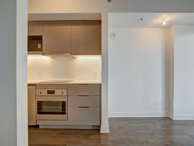 101 Rue Peel #1008 - Photo 3 of 22