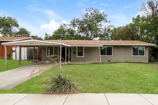 455 Maplewood Ln - Photo 1 of 1