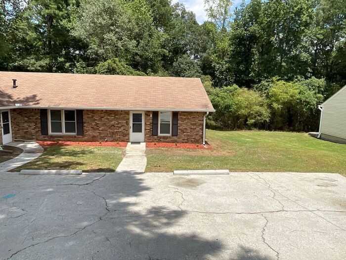 3018 Dale Ct #B - Photo 3 of 17