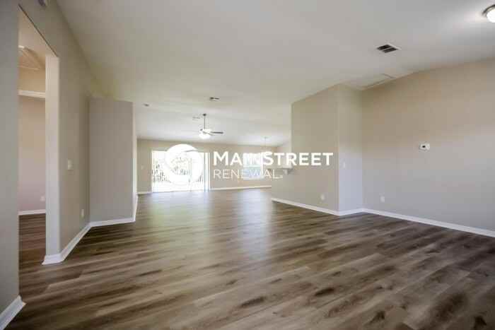 3607 75th St W - Photo 2 of 15