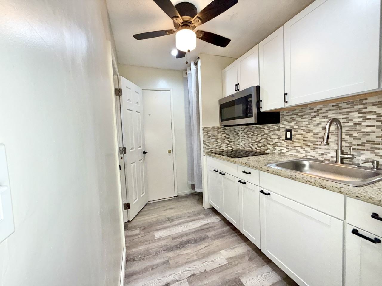 3548 Nw 39th Ave #B - Photo 5 of 11