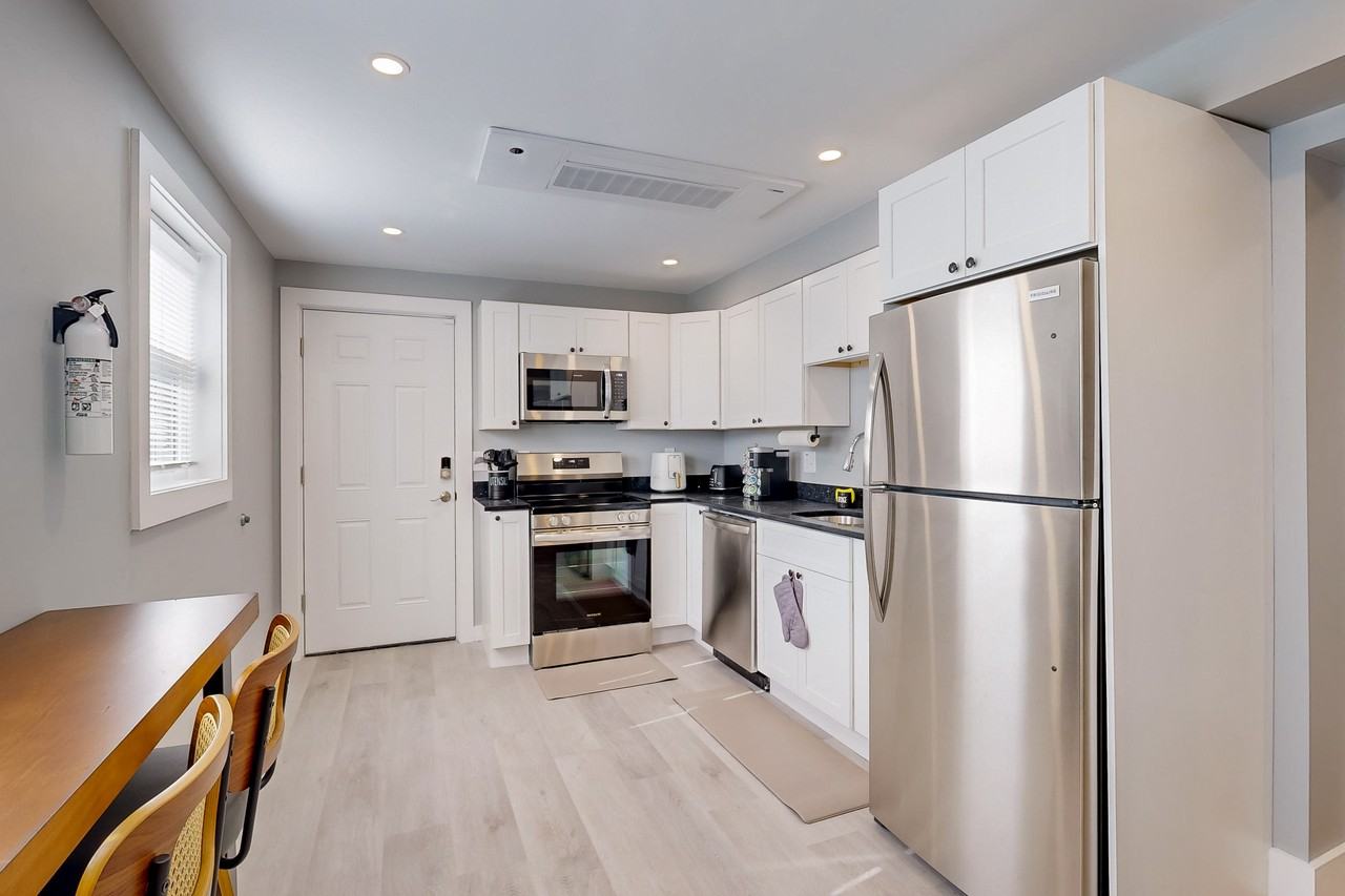 44 Hall St #0 - Photo 7 of 23