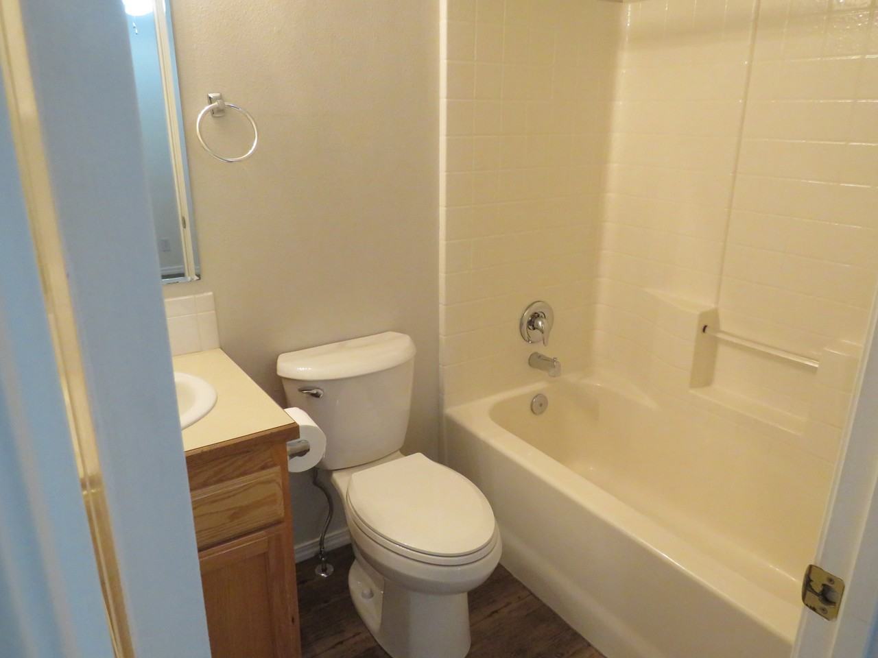 2112 S Longmont Ave - Photo 5 of 20