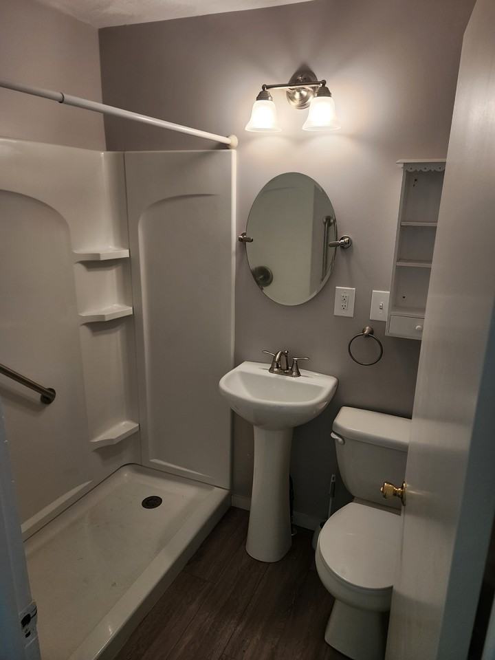 102 S Bachus St #102 - Photo 3 of 10