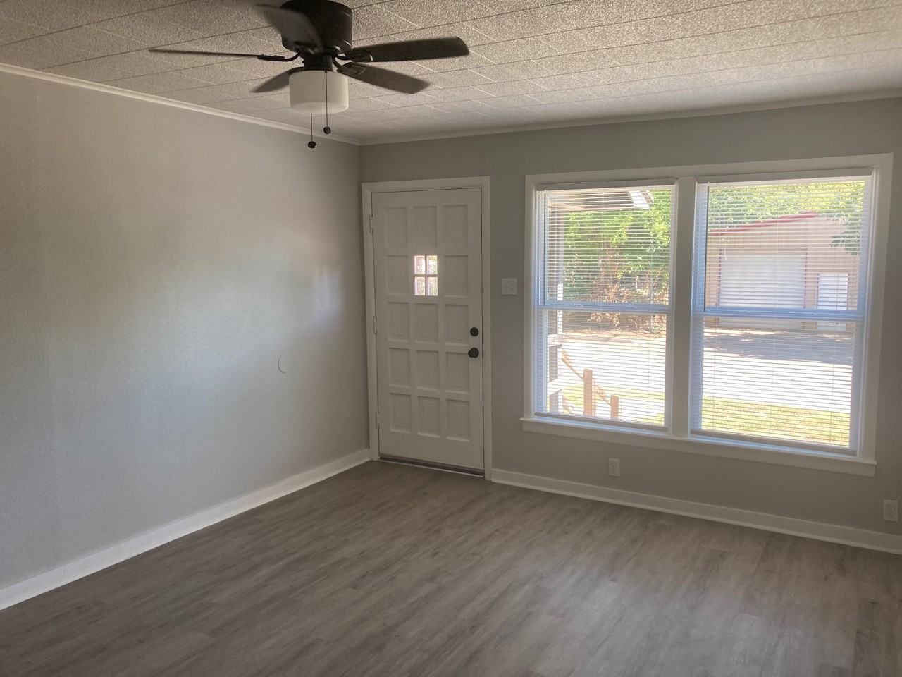 213 W Church St #213 - Photo 3 of 9