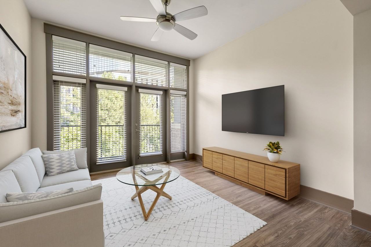 1160 Hammond - Photo 5 of 34