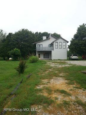 3090 N Farm Rd 81 - Photo 2 of 38