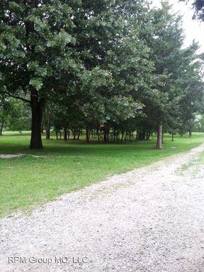 3090 N Farm Rd 81 - Photo 3 of 38