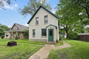featured image of 226 3rd Ave Ne