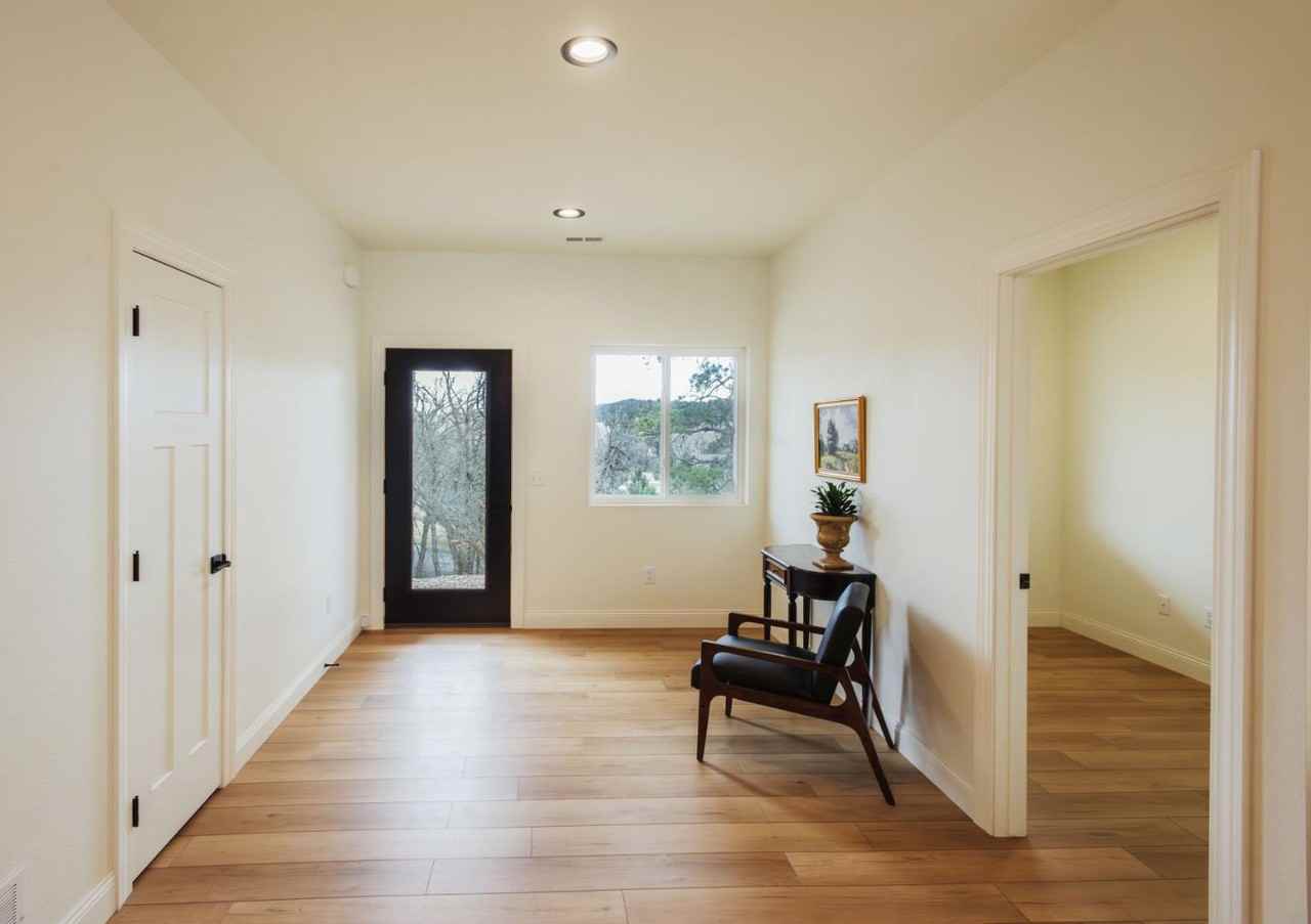 20220 Frog Pond Ct - Photo 2 of 20