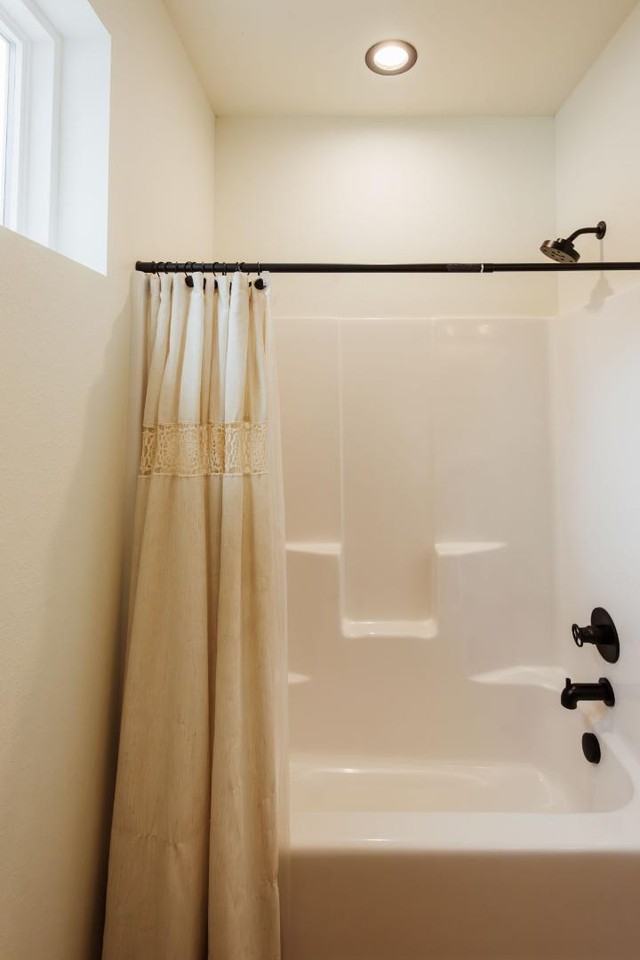 20220 Frog Pond Ct - Photo 3 of 20