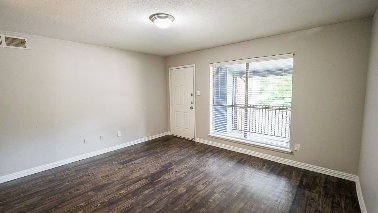 Huntington at Stonefield - Photo 7 of 40