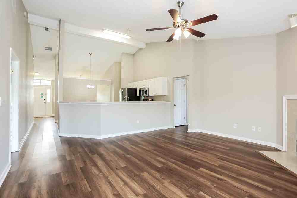 2479 Coachman Lakes Dr - Photo 5 of 16