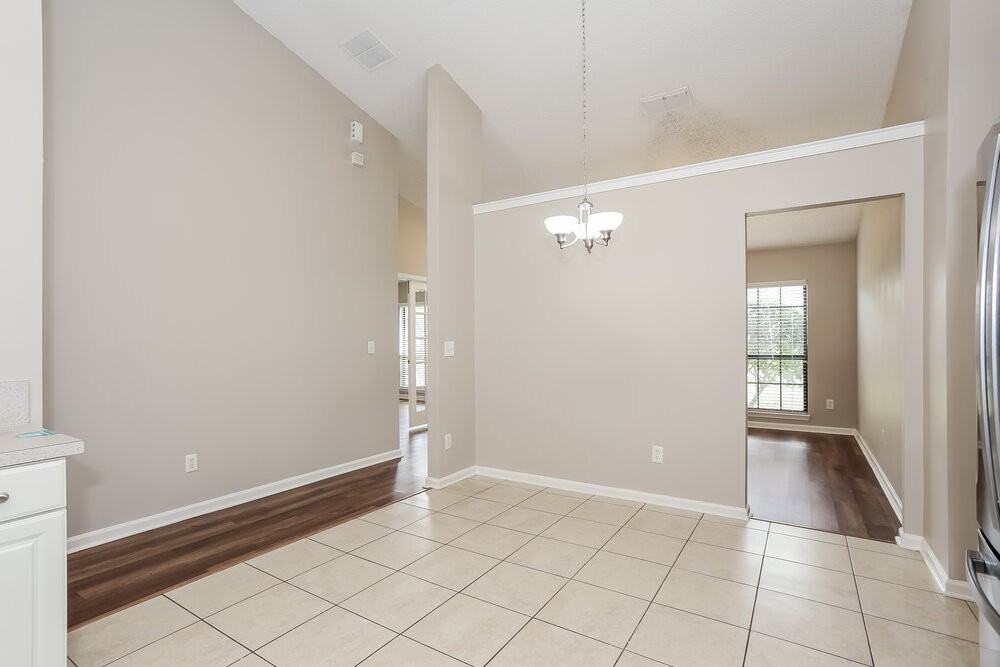 2479 Coachman Lakes Dr - Photo 6 of 16