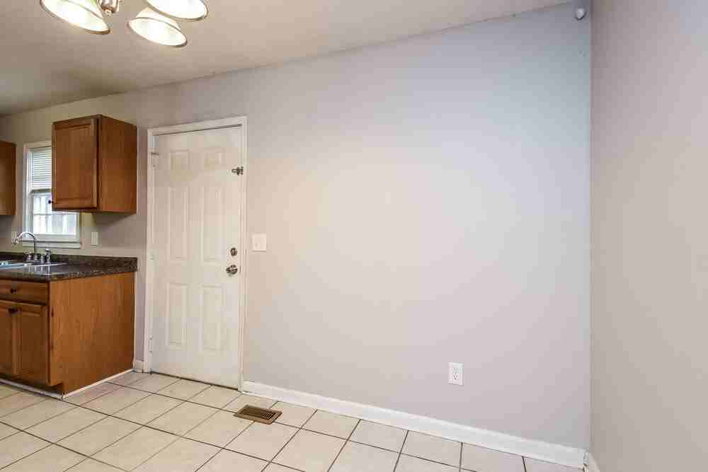 3996 King Dr - Photo 7 of 16