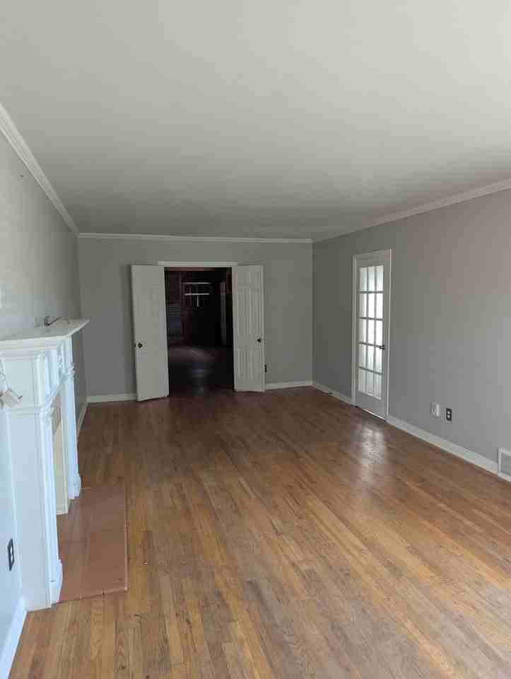 2312 29th St - Photo 2 of 23