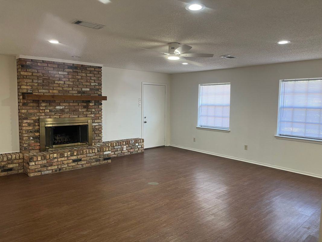 2512 Lasalle Dr - Photo 2 of 8