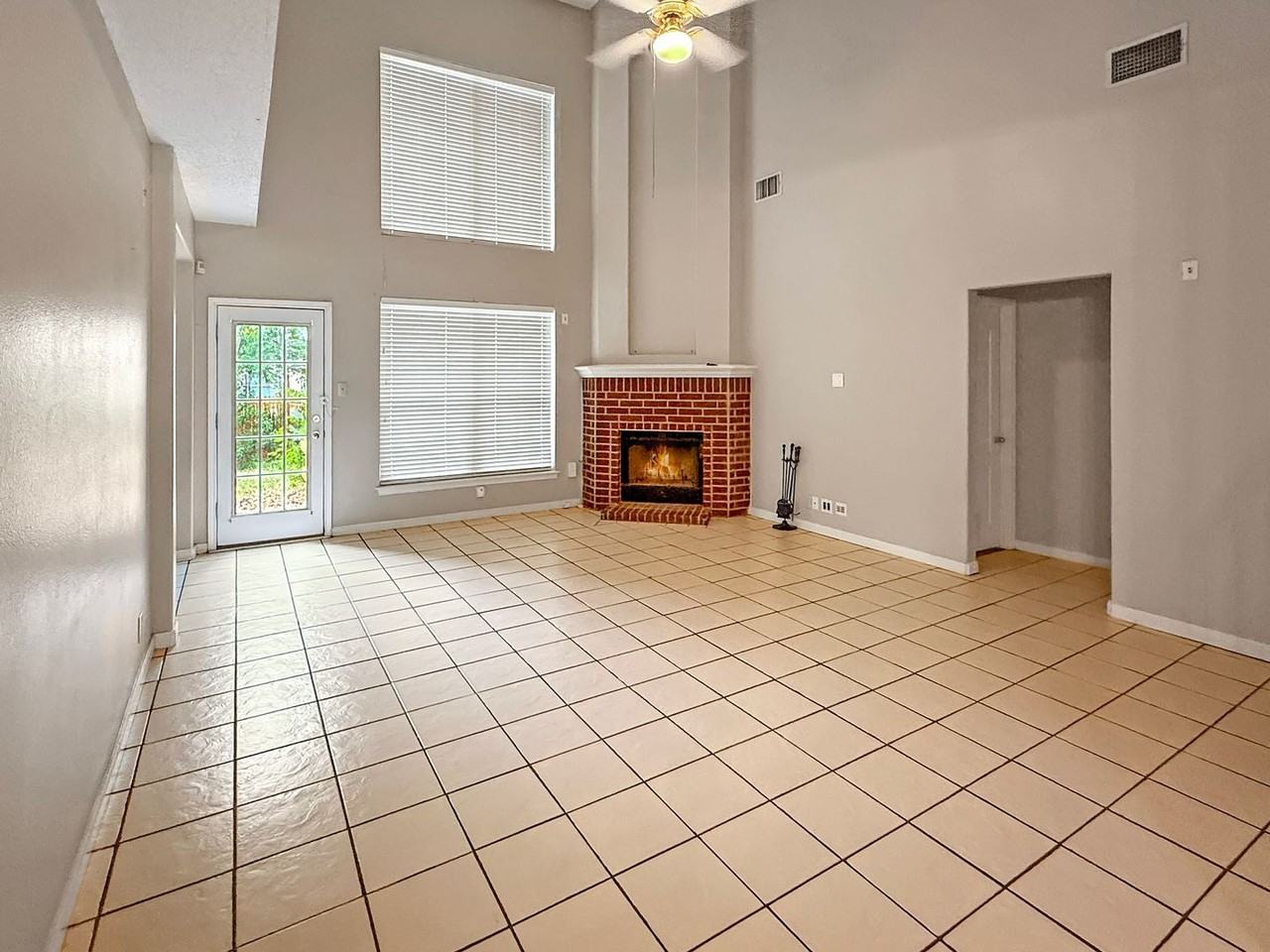 13619 Summer Glen Dr - Photo 3 of 12