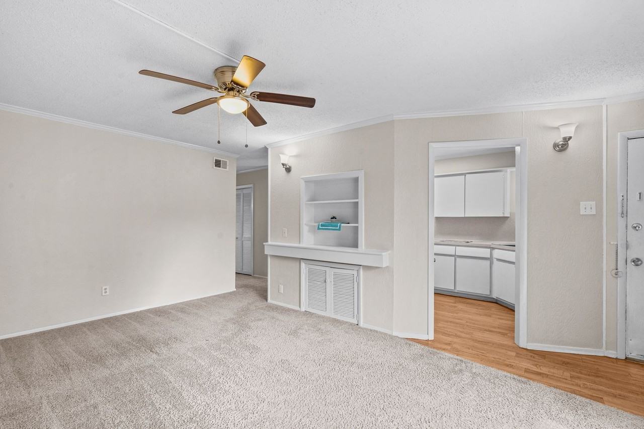 Tradewinds Apartment - Photo 5 of 29