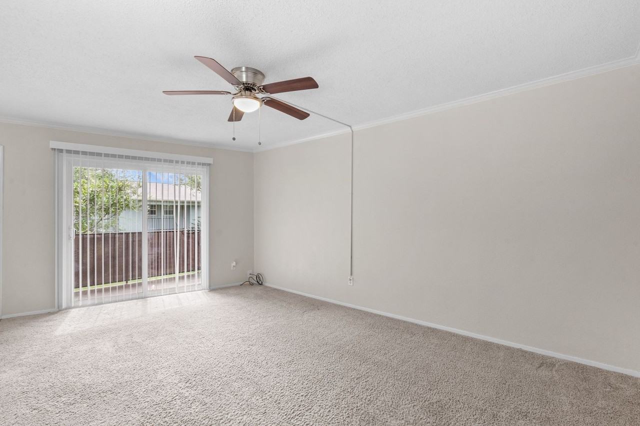 Tradewinds Apartment - Photo 6 of 29