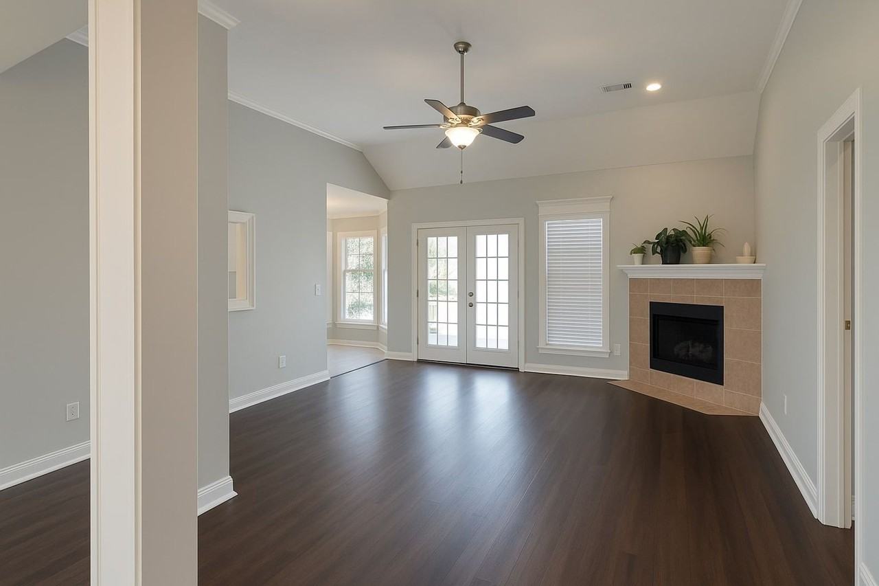 541 Summertime Pkwy - Photo 2 of 20