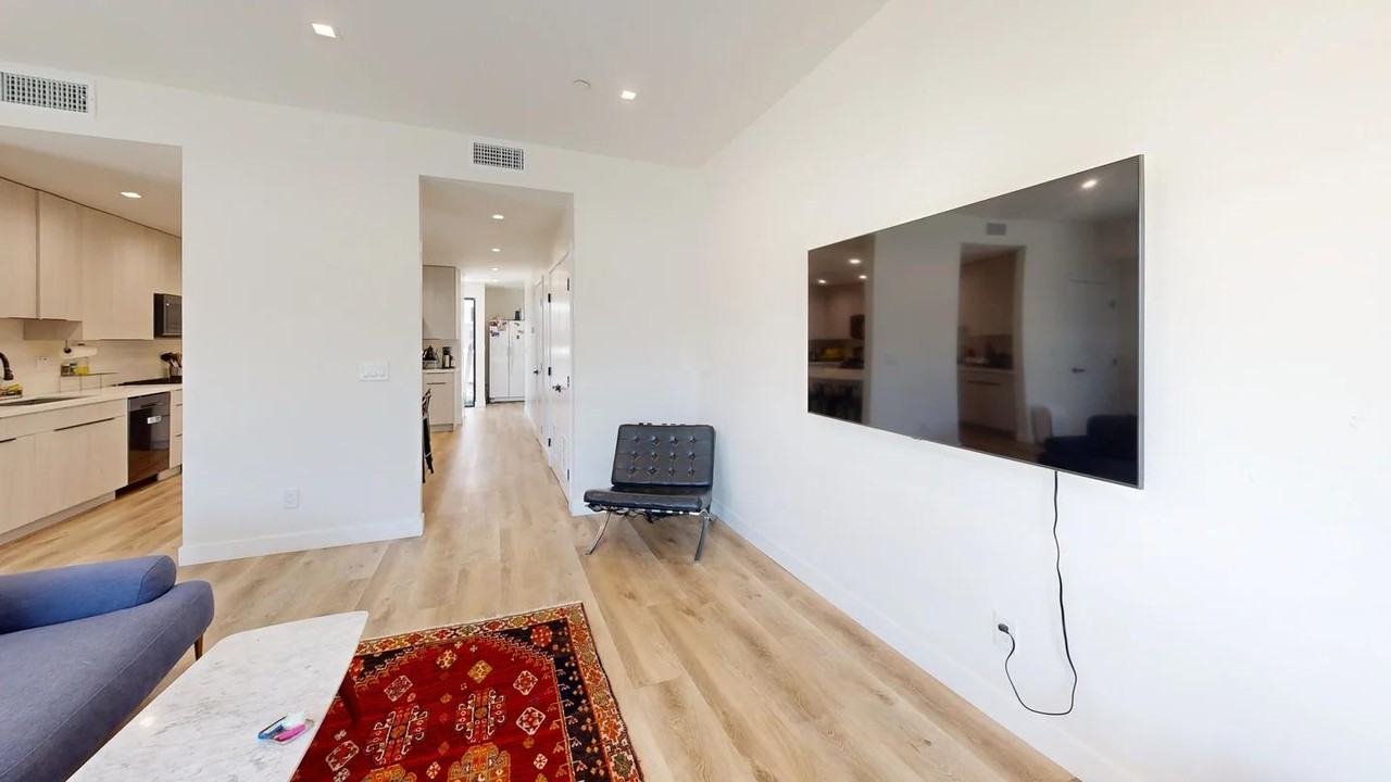 Modern West LA Gem! Bright & Spacious Apartment with Prime Access - Photo 2 of 20