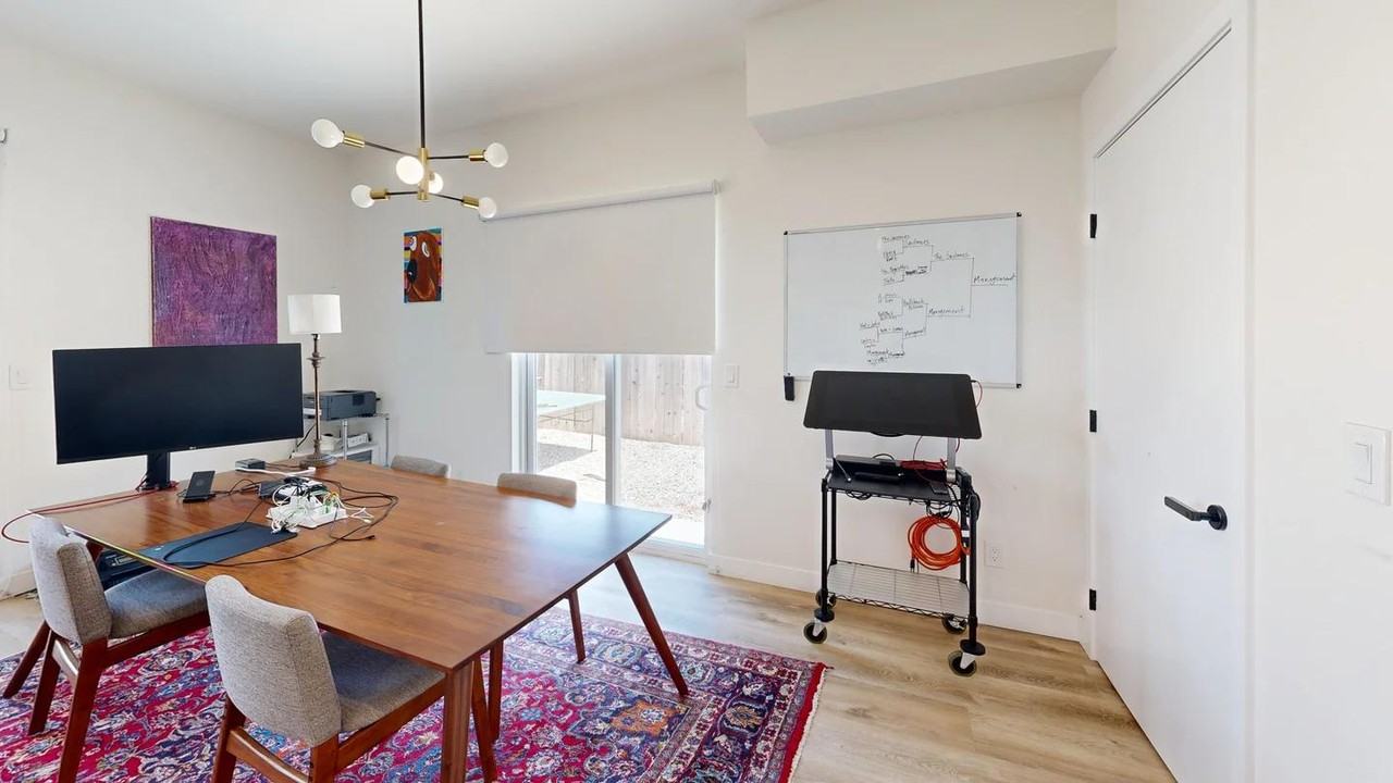 Modern West LA Gem! Bright & Spacious Apartment with Prime Access - Photo 6 of 20
