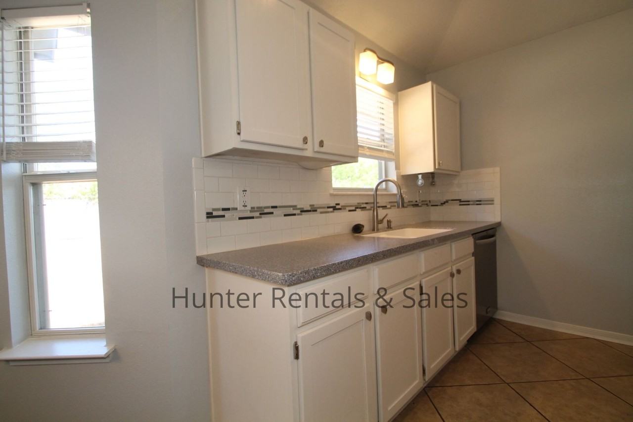 3203 Levy Lane - Photo 7 of 26