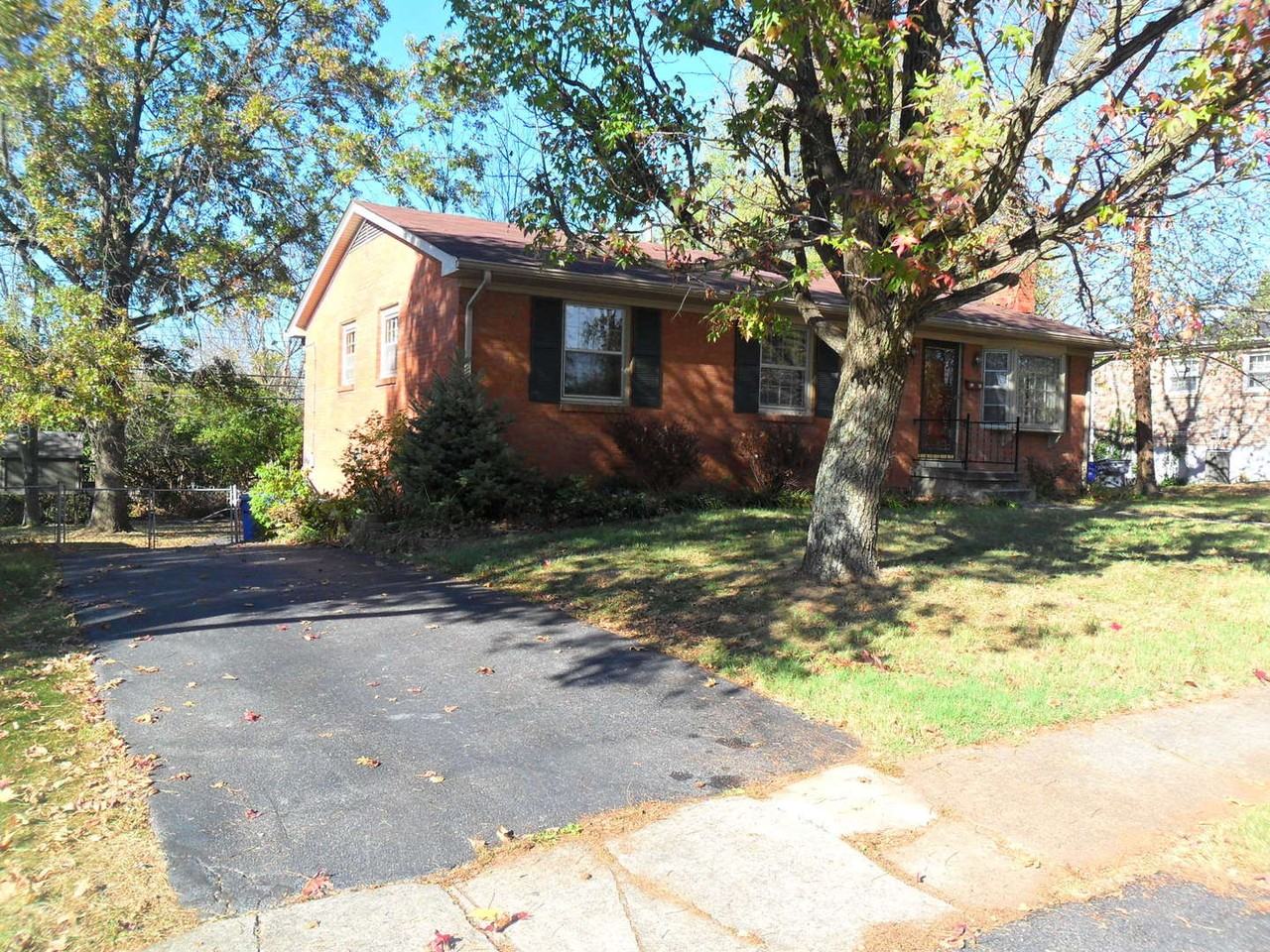 3267 Aqueduct Dr - Photo 2 of 16