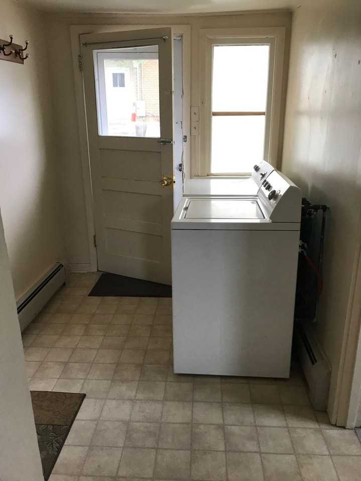745 1/2 Connecticut Ave - Photo 4 of 5