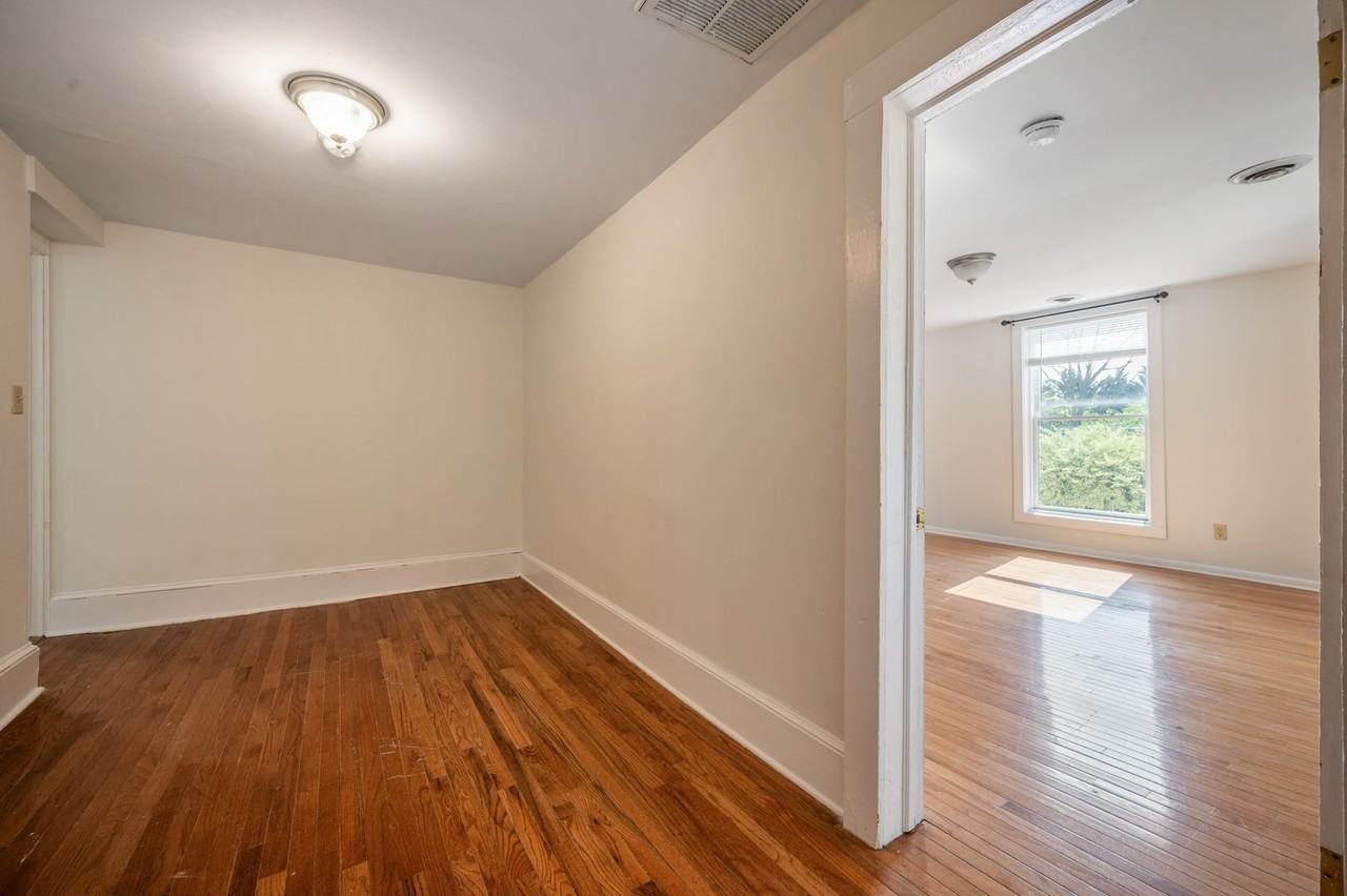 3030 Peppers Ferry Rd - Photo 4 of 32