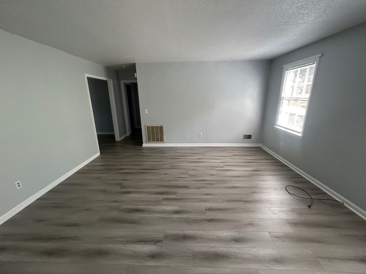 725 Montague Rd Apt A - Photo 3 of 17