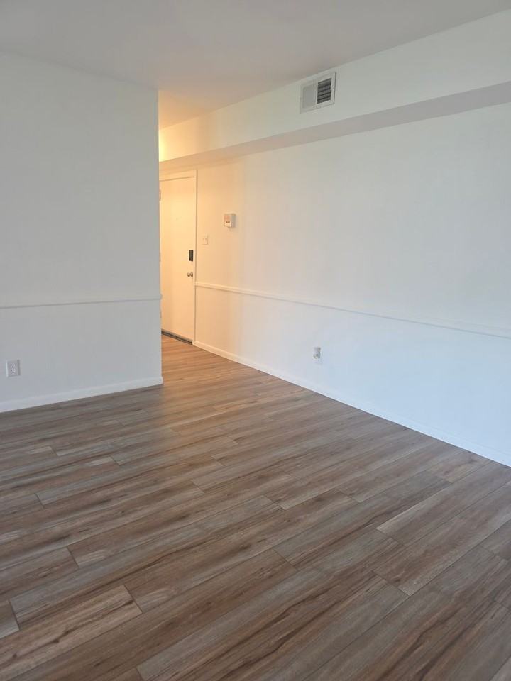 5426 Valley Green Dr - Photo 7 of 21