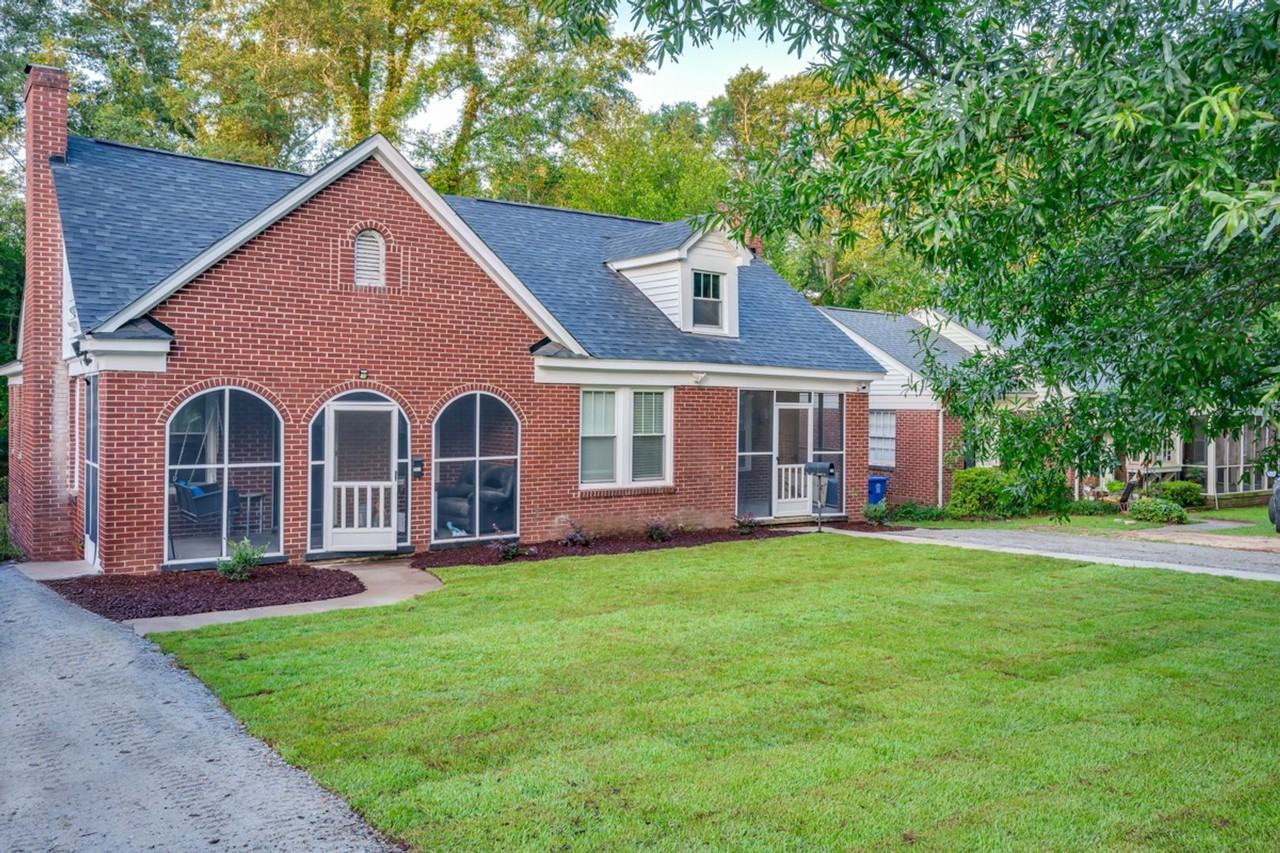 2520 Burney Dr - Photo 3 of 24