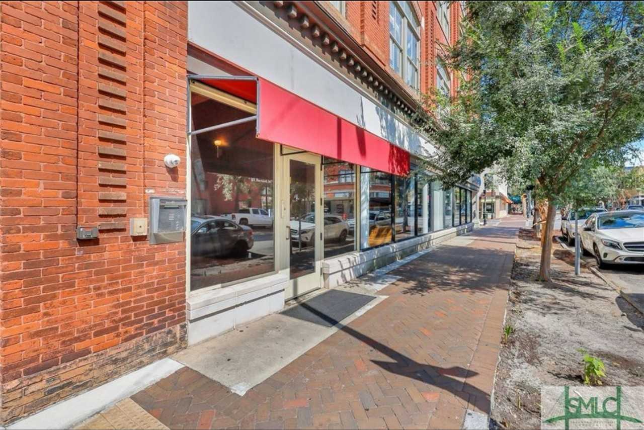 101 Barnard St #300 - Photo 3 of 28