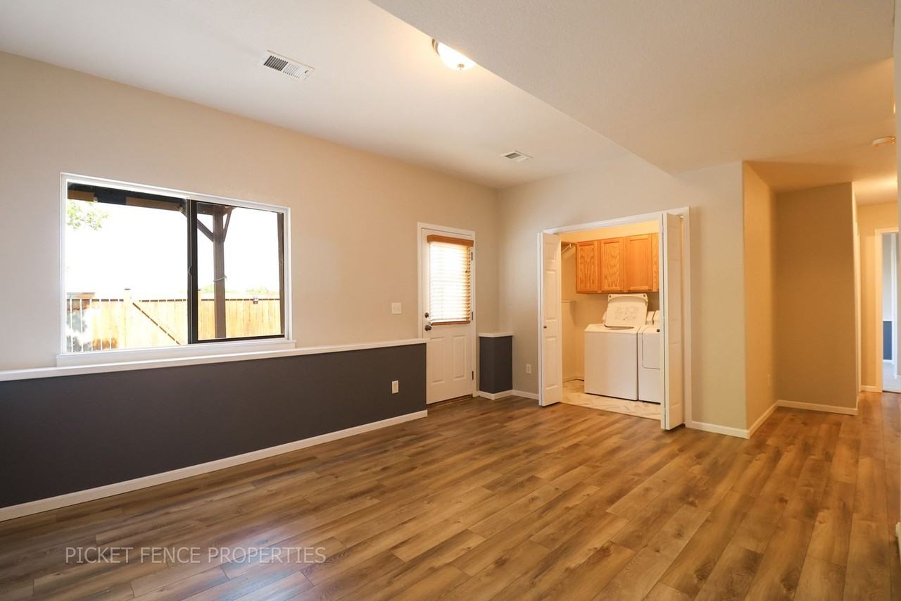 905 Durum St - Photo 5 of 17